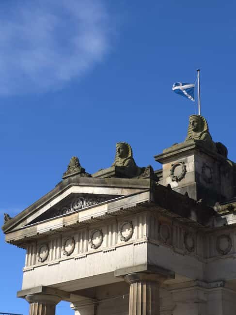Edinburgh: Old Town early morning walk with a Scottish guide - FAQs