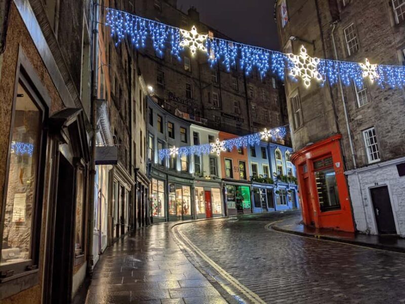 Edinburgh: Old Town Guided Tour with Published Historian - Key Points
