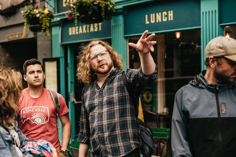 Edinburgh: Old Town Guided Walking Tour and Beer Tasting - Exploring the Tours Highlights