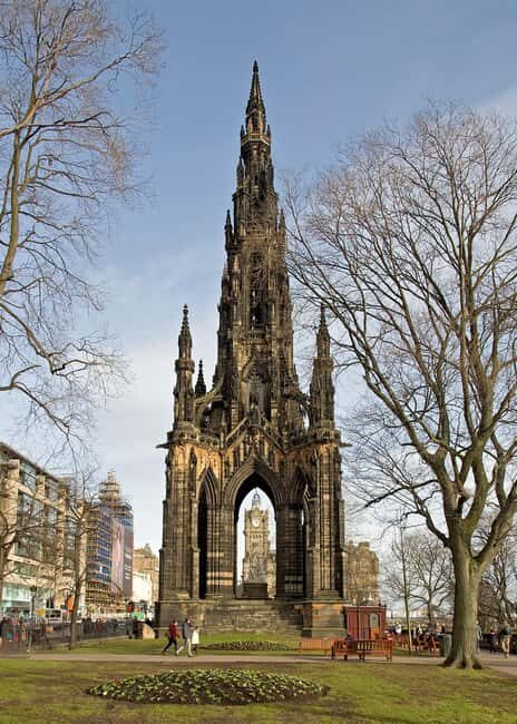 Edinburgh: Old Town Guided Walking Tour - Key Points