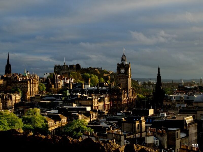Edinburgh: Old Town Stories - Guided Walking Tour - Key Points
