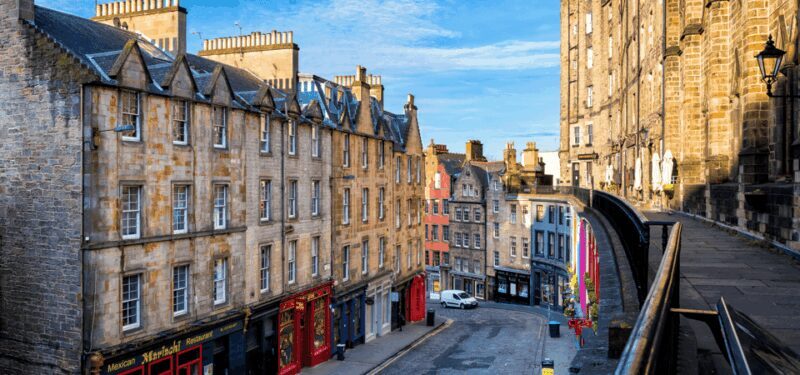 Edinburgh: Old Town Walking Tour with an APP - Honest Look at the Experience