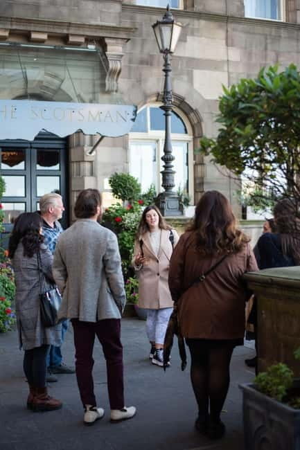 Edinburgh: Old Town Walking Tour with Castle Entry - A Deep Dive into the Experience