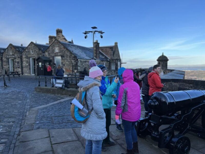 Edinburgh: Private Guided Tour of the Edinburgh Castle - The Downsides and Considerations