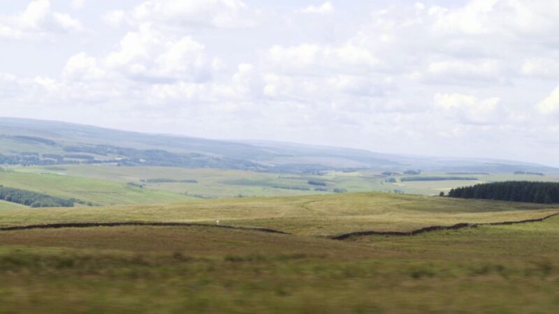 Edinburgh: Rosslyn Chapel and Hadrian's Wall Tour in Spanish - FAQs