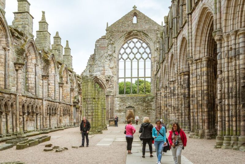 Edinburgh: Royal Attractions with Hop-On Hop-Off Bus Tours - Real Traveler Insights