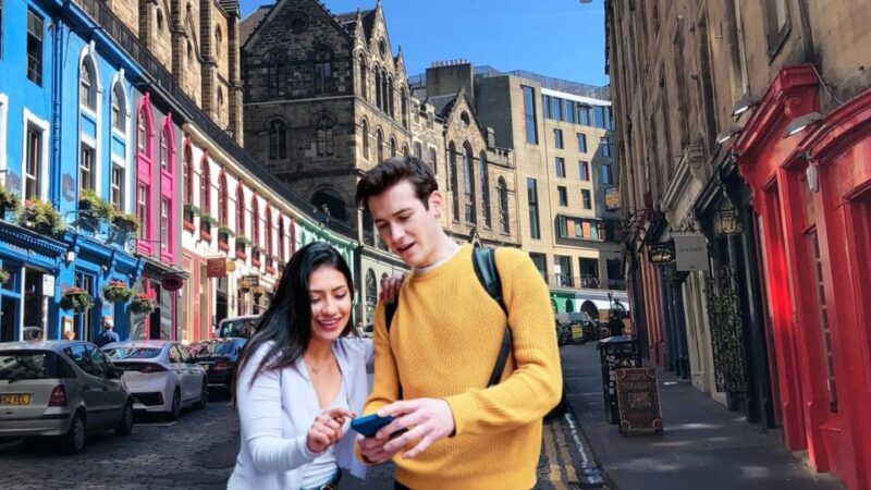 Edinburgh: Royal Mile Walking Tour & Exploration Game - Key Points