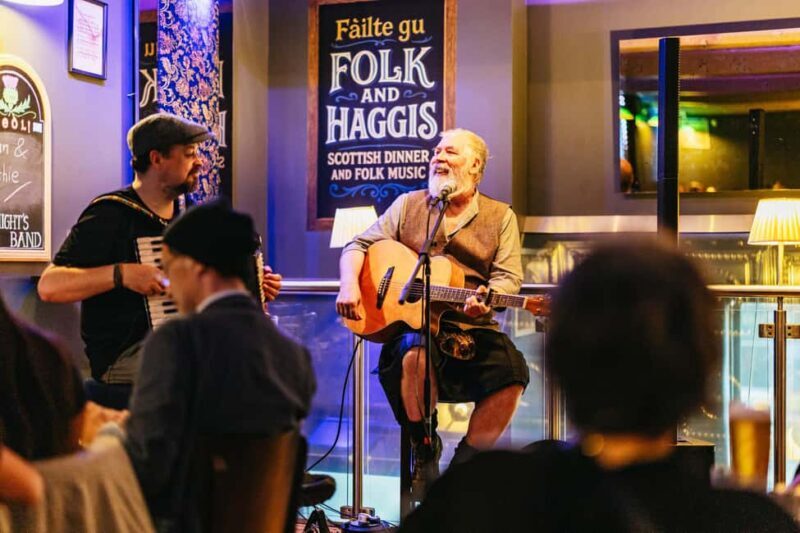 Edinburgh: Scottish Dinner and Folk Music Experience - Key Points