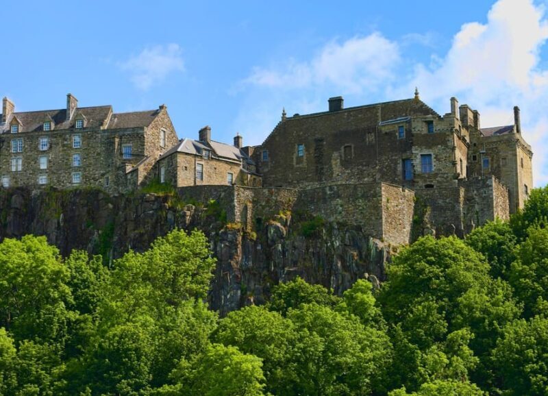 Edinburgh: Stirling Castle, Kelpies, Whisky & Highlands Tour - Key Points