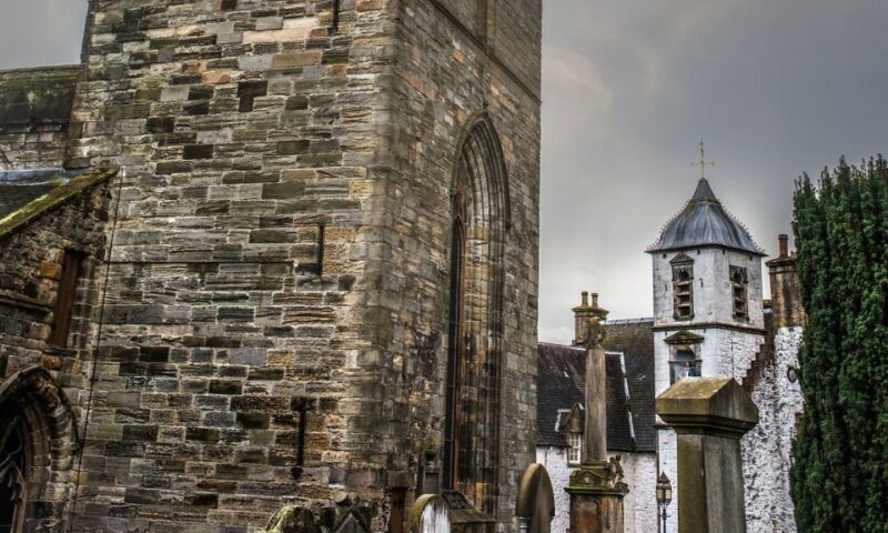 Edinburgh: Stirling, Whisky and St Andrews Tour in Spanish - Key Points