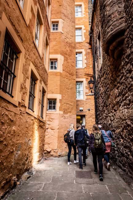 Edinburgh: Stunning Old Town Walking Tour - A Walk Through Edinburgh’s Historic Heart