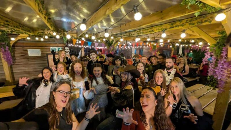 Edinburgh: The Original Pub Crawl 7 Bars 7 Shots & Discounts - The Social and Cultural Vibe