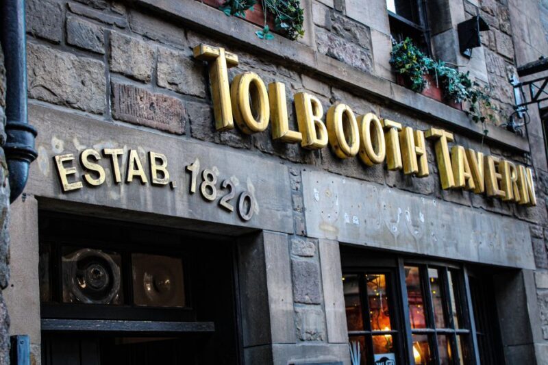Edinburgh: Tolbooth Tavern Haggis Taster & Whisky Sampling - Key Points: