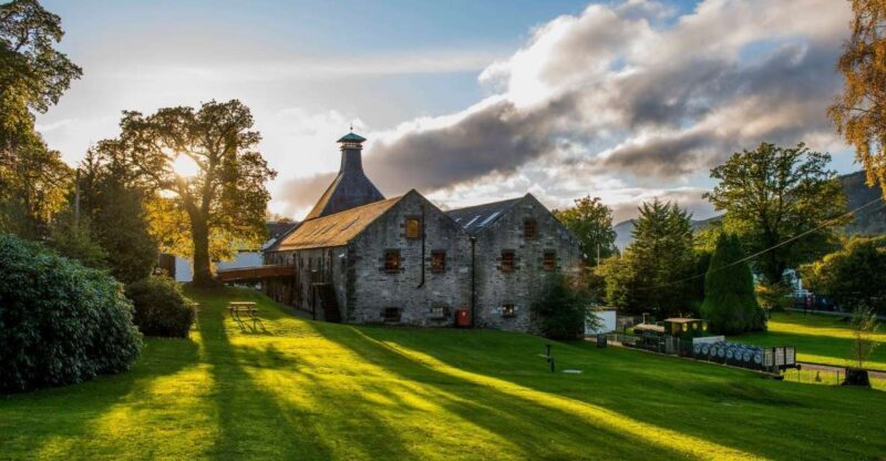 Edinburgh: Ultimate Whisky Experience - Key Points