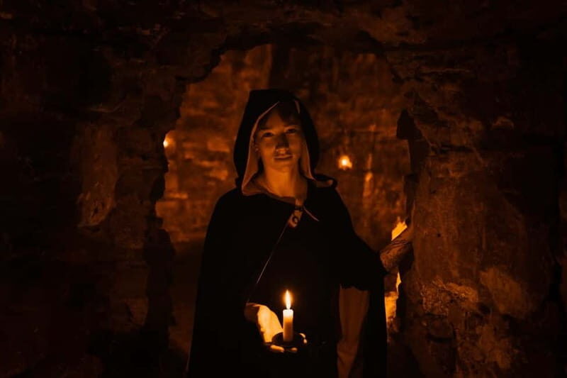 Edinburgh: Underground Vaults and Graveyard Evening Tour - Real Traveler Experiences