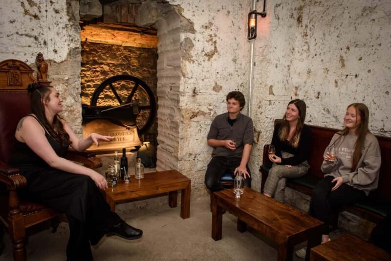 Edinburgh: Underground Vaults Tour with Whisky or Gin - The Experience in Detail