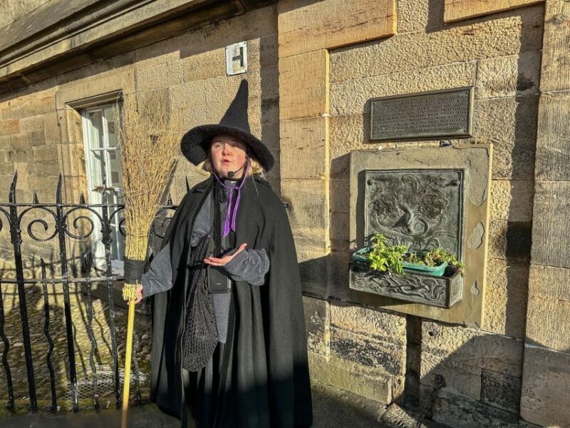 Edinburgh: Witches Old Town Walking Tour & Underground Vault - Key Points