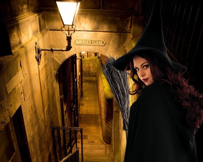 Edinburgh: Witches Old Town Walking Tour & Underground Vault - The Experience in Detail