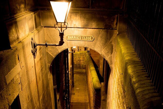 Edinburgh Witches Old Town Walking Tour & Underground Vault - An In-Depth Look at the Tour Experience