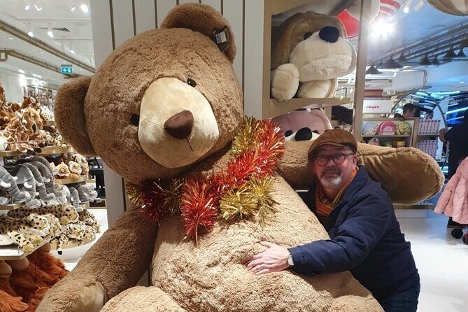 Edinburgh's Christmas Lights and festive Black Taxi Tour - The Cost: Is It Worth It?