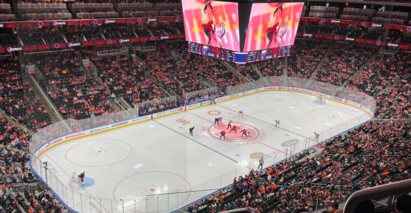 Edmonton: Edmonton Oilers Ice Hockey Game Ticket - Who Will Love This Experience?