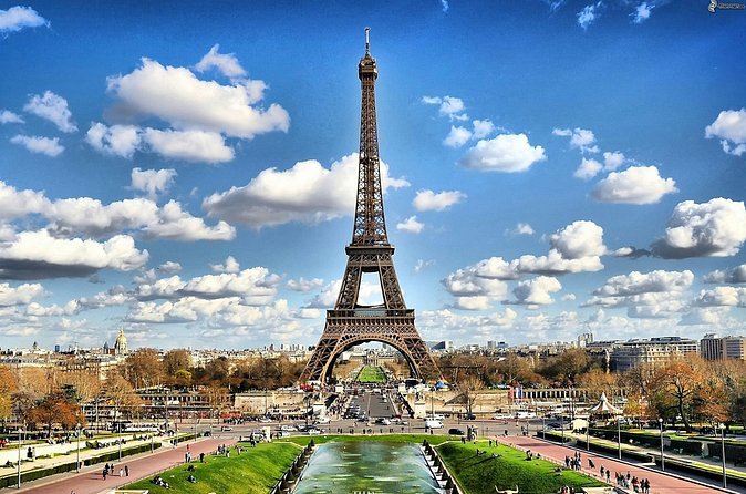 Eiffel Tower Dedicated Reserved Access Top or 2nd floor by lift - Stop: Eiffel Tower viewpoints you can actually enjoy