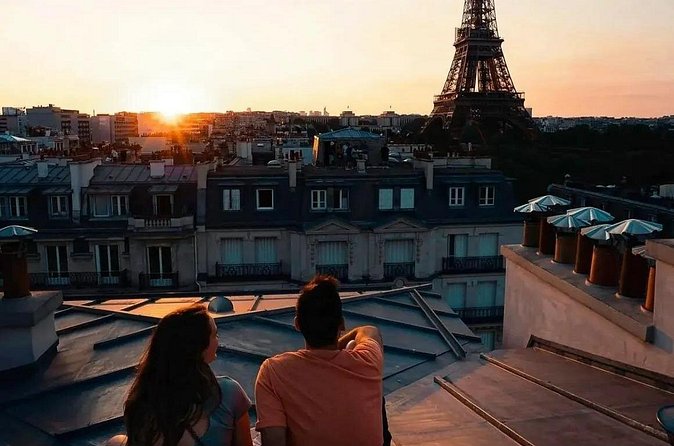 Eiffel Tower Dedicated Reserved Access Top or 2nd floor by lift - Small groups (max 20) make a difference