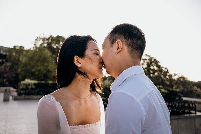Eiffel Tower Private Photoshoot With a Professional Photographer - Key Points