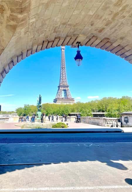Eiffel Tower Tour to Les Invalides plus Boat Ride on the Seine River - What to Expect During the Tour