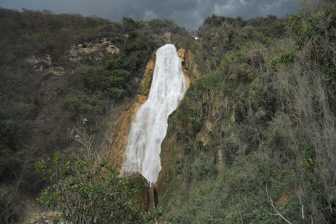 El Chiflon Waterfalls and Montebello Lakes National Park Day Trip - FAQ