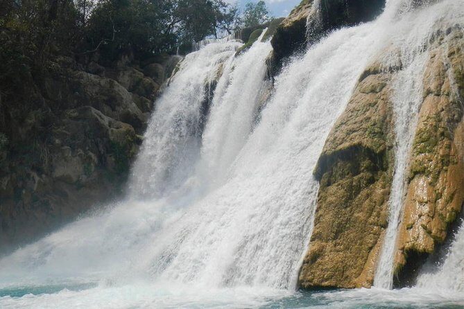 El Meco Waterfall and El Salto Waterfall Tour - What This Tour Entails: A Deep Dive into Your Day