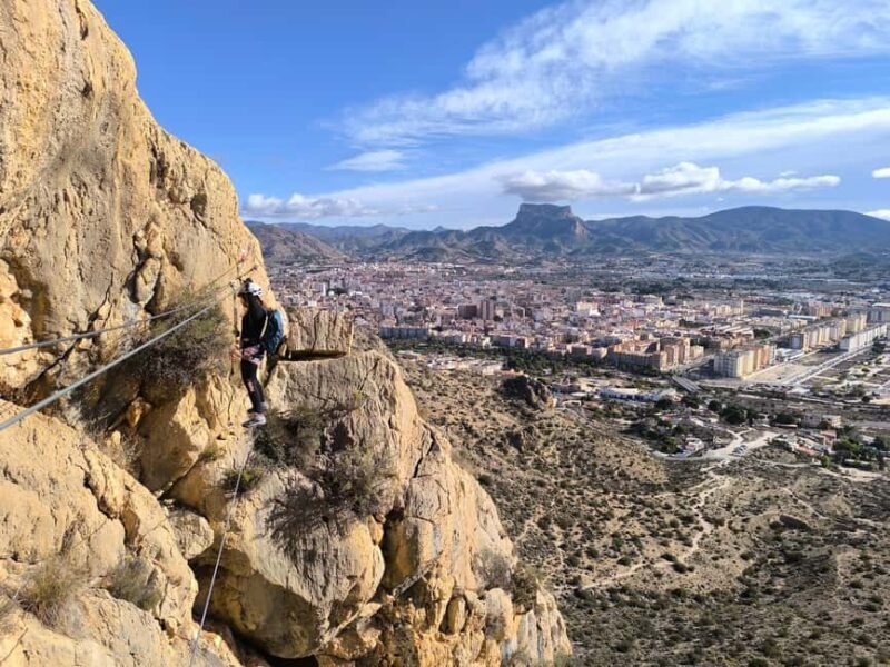 Elda: El Bolón via ferrata with zipline and abseiling - Key Points