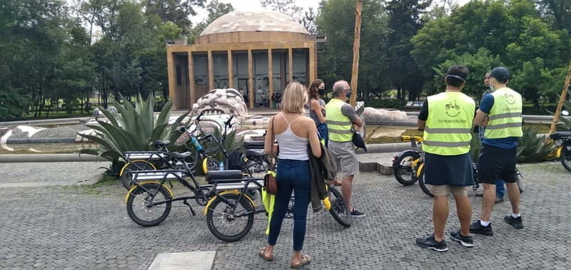 Electric Bike City Tour with a taco stop. - Key Points