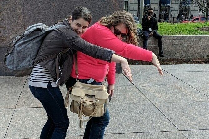 Elizabeth City Scavenger Hunt Excursion by Wacky Walks - The Pros and Cons