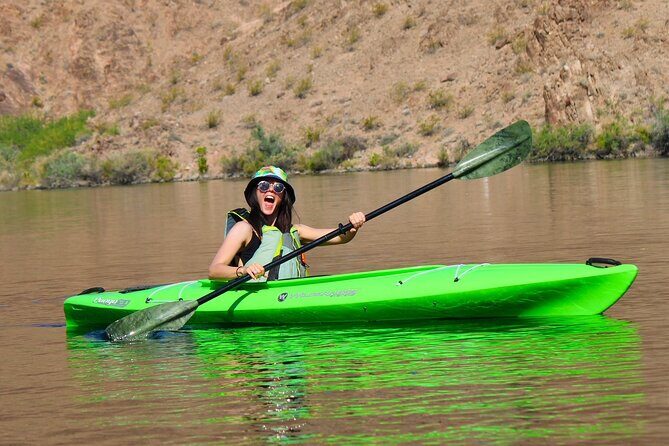 Emerald Cave Kayak RentalTop Gear & Clean, Comfortable Service - Key Points