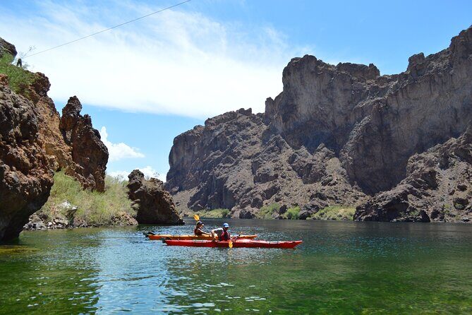 Emerald Cave Kayak Tour with Lunch and Optional Shuttle - Who Is This Tour Best For?