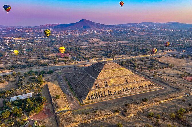 EN flight to Teotihuacan from CDMX with breakfast - The Sum Up