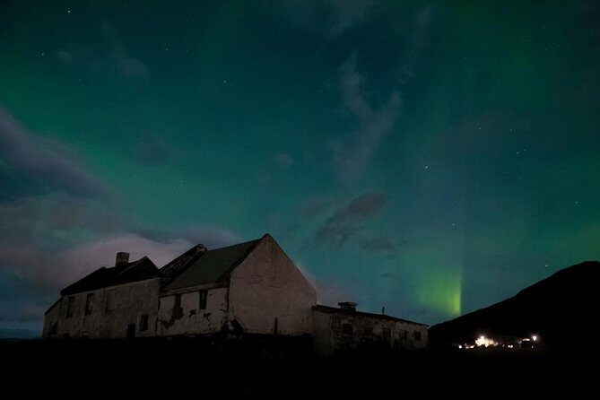 Enchanted Northern Lights: Hot chocolate & Photos - Small Group! - Who Is This Tour Best For?