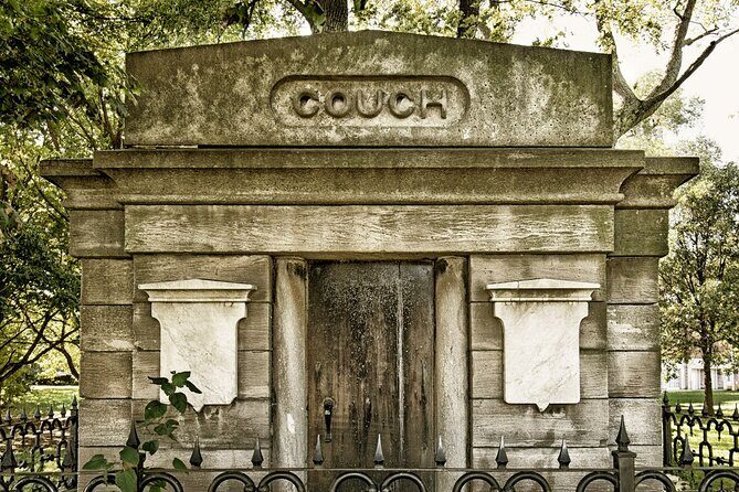 Enchanted Pedicab Tour History & Secrets of Lincoln Park - FAQs