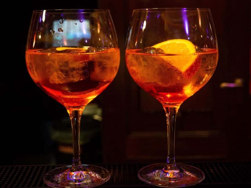 English Stand-Up Comedy Show with Free Pizza and Free Shots - Timing and Practicalities: What You Need to Know