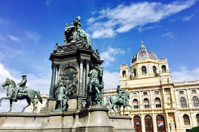 English Vienna Historic Center Guided Walking Tour - Practical Tips for the Tour