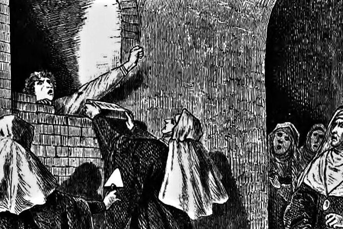 Enigmatic Ghosts, Crimes, & haunting Tales of dark Bordeaux - A Closer Look at the Ghost Tour Experience