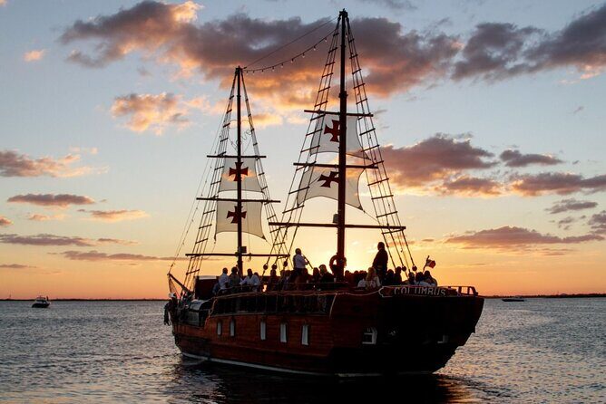 Enjoy The Spanish Galeon with a Romantic Night Dinner in Cancun - Setting the Scene: What to Expect from the Cruise