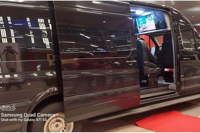 Enjoy Woodinville Winery area by Chauffeured Private Vehicle - Key Points