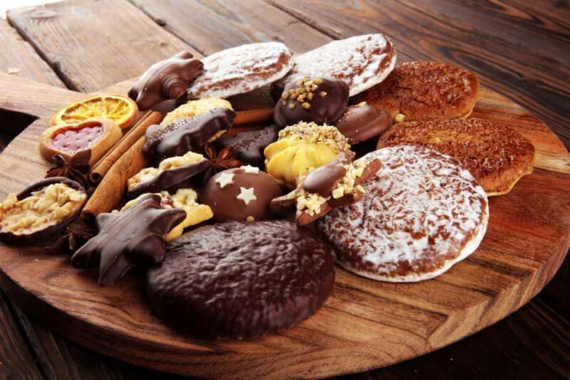 Enjoyable Advent tour: champagne, cookies & mulled wine in Würzburg - Key Points