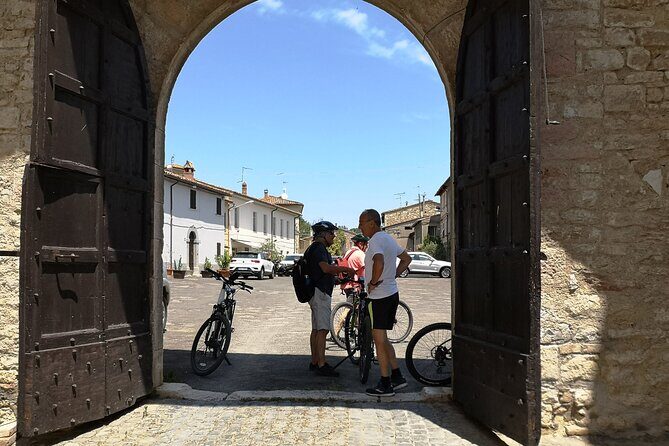 Enobike tour to Lake Corbara and Titignano Castle - Frequently Asked Questions