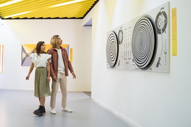 Entrance to the Museum of Illusions Madrid - The Sum Up