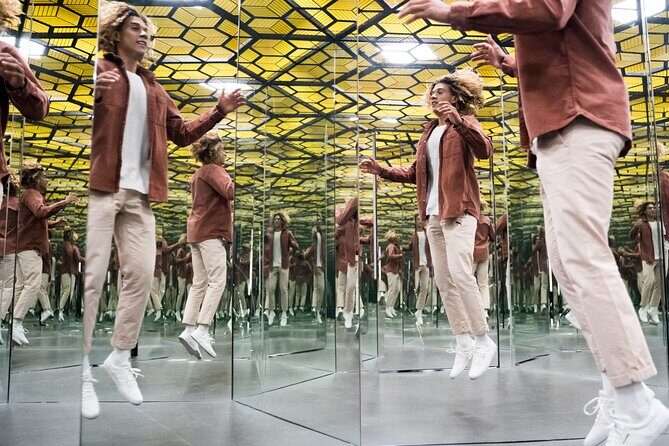 Entrance to the Museum of Illusions Madrid - FAQ