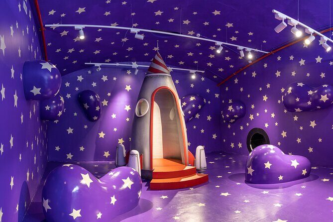 Entrance to the Sweet Space Museum in Madrid - What is the Sweet Space Museum?