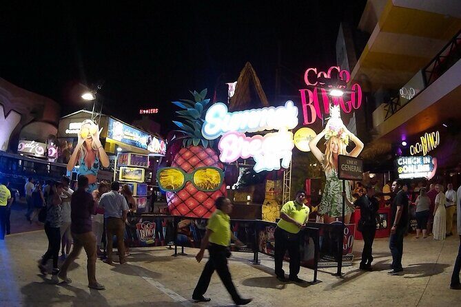 Entry ticket to the Coco Bongo Cancun nightclub - What to Expect at Coco Bongo Cancun